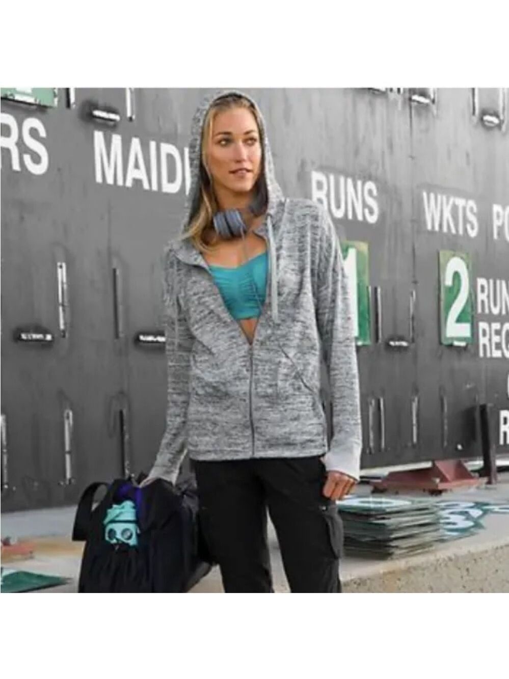 ATHLETA Batwing and Robin Hoodie Full Zip Jacket Gray Sz M Thumbholes